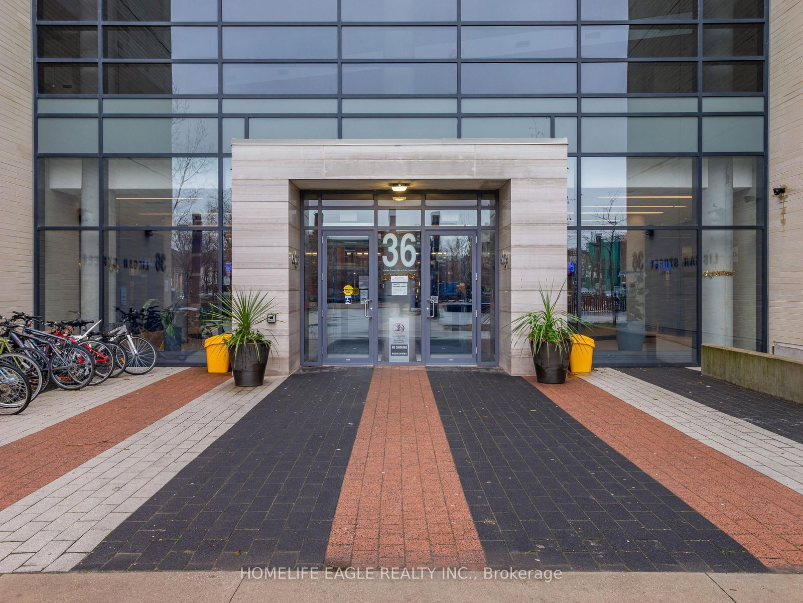 Listing Image 3