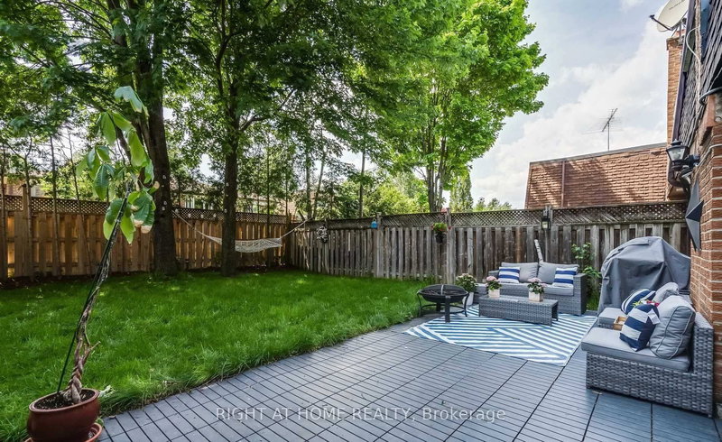 143 Silas Hill Dr, Toronto, M2J 2X8 | Image 2