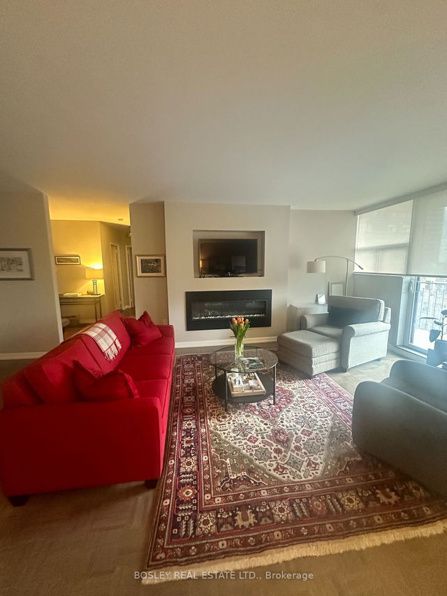9D - 4 Deer Park Crescent