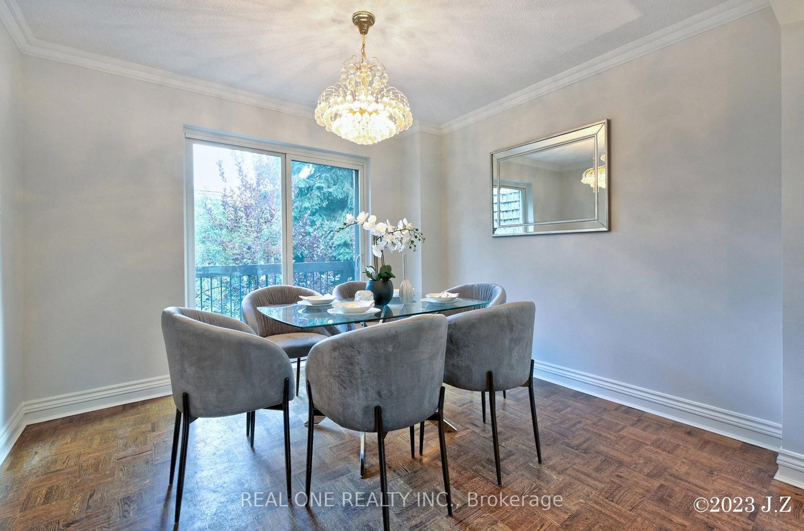 Listing Image 9