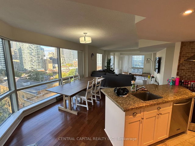 1204 - 1001 Bay Street