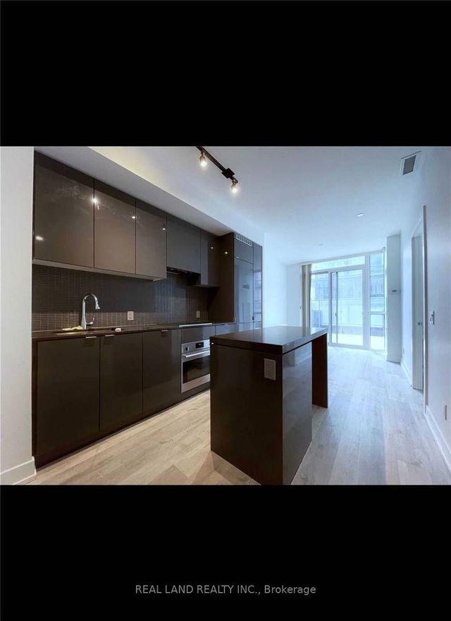 701 - 7 Grenville Street