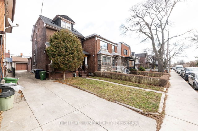 689 Crawford Street