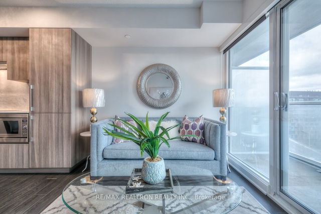 1509 - 17 Bathurst Street
