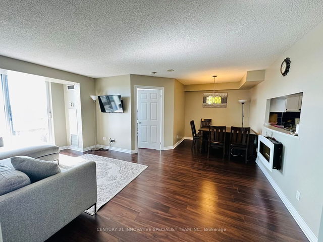 1012 - 1700 Eglinton Avenue