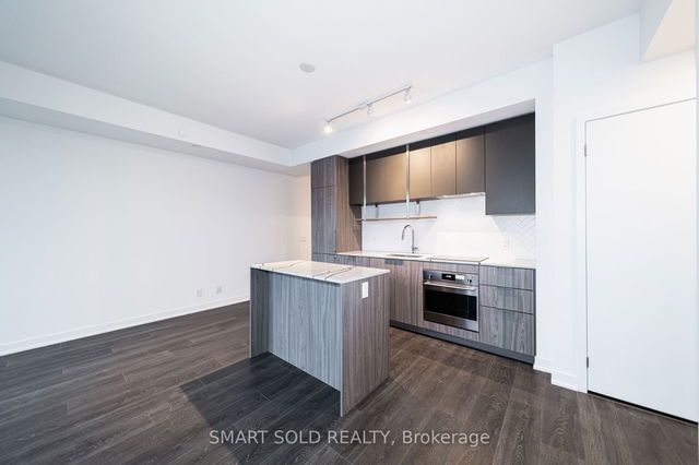 1311 - 15 Holmes Avenue