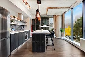 305 - 560 King Street