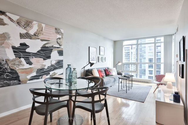 1106 - 231 Fort York Boulevard