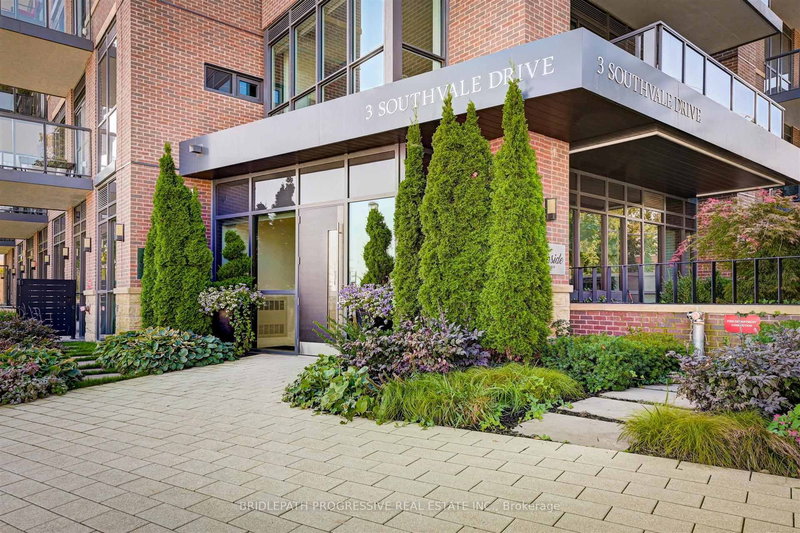 401 - 3 Southvale Dr, Toronto, M4G 1G2 | Image 2