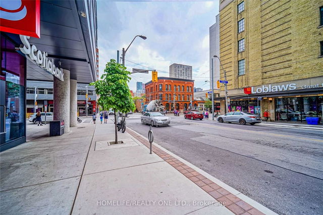 3201 - 403 Church Street