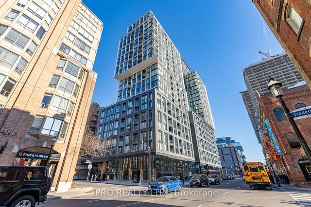 1706 - 158 Front Street