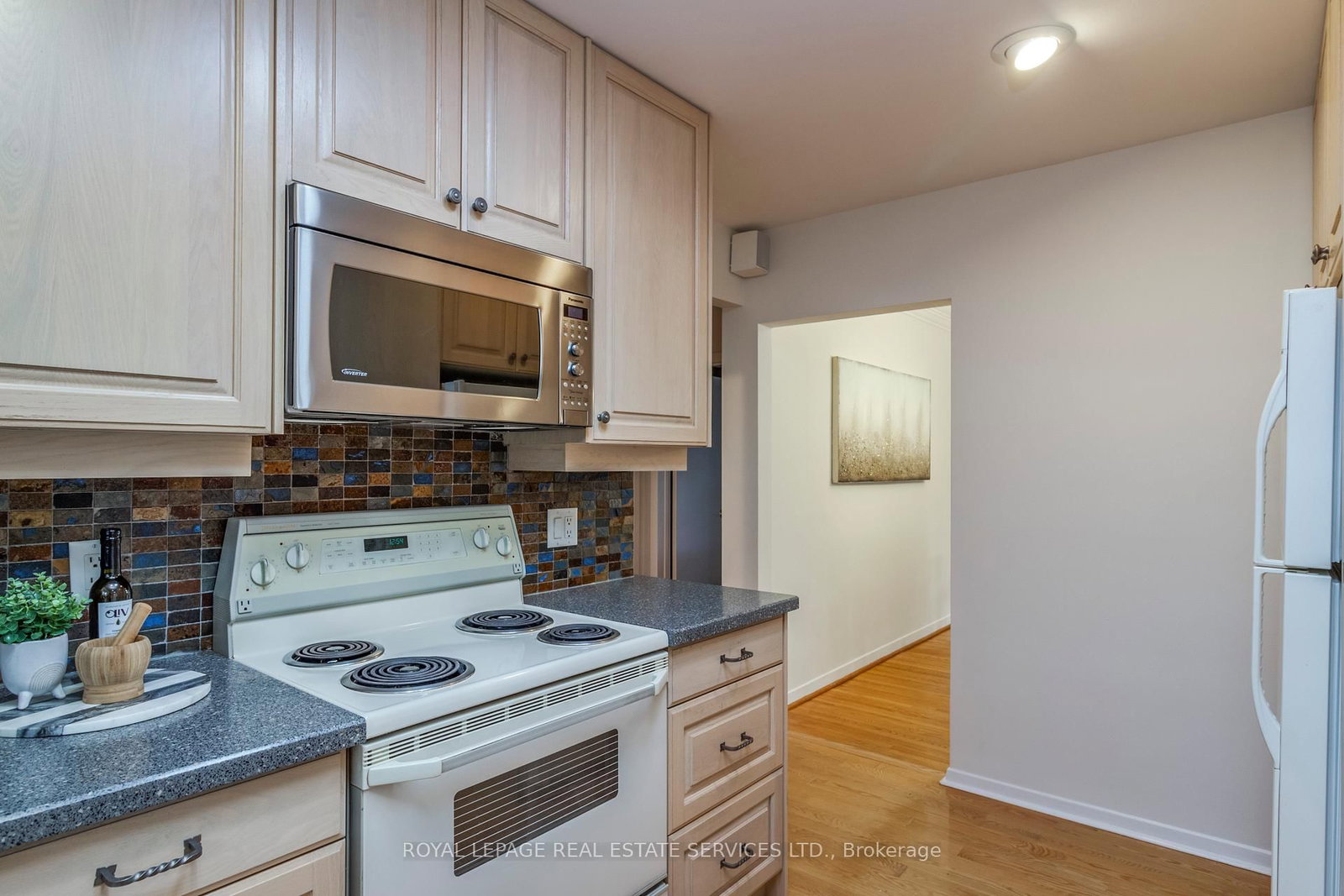 Listing Image 14