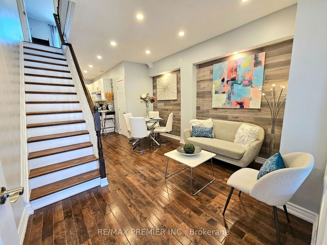 399 Oakwood Avenue
