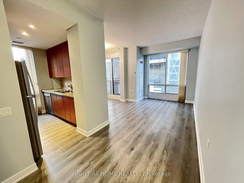 902 - 85 Bloor St E, Toronto, M4W 3R7 | Image 2
