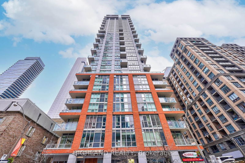 home for lease on 1409-126 Simcoe Street
