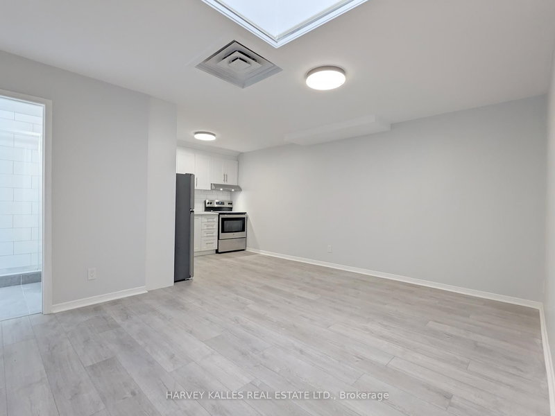 C - 201 Augusta Ave, Toronto, M5T 2L4 | Image 2