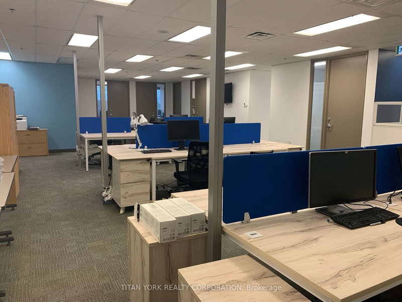 204B - 12 Concorde Pl, Toronto, M3C 3R8 | Image 2