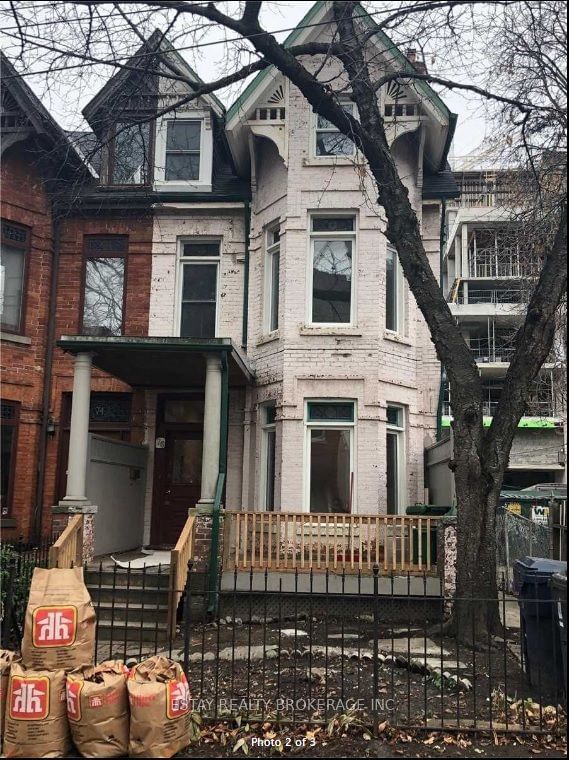 204 - 76 Henry Street