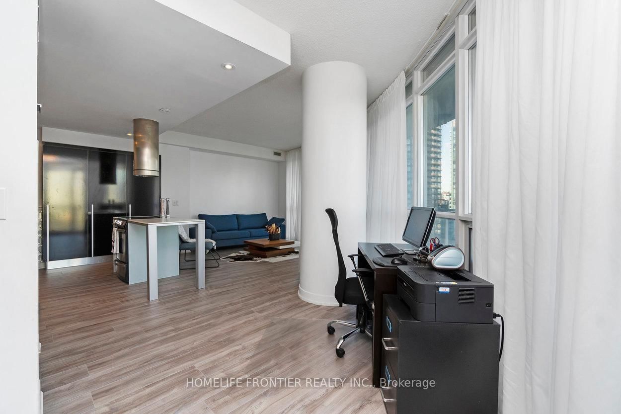 Listing Image 9