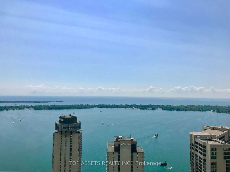 home for lease on 4905-33 Bay Street
