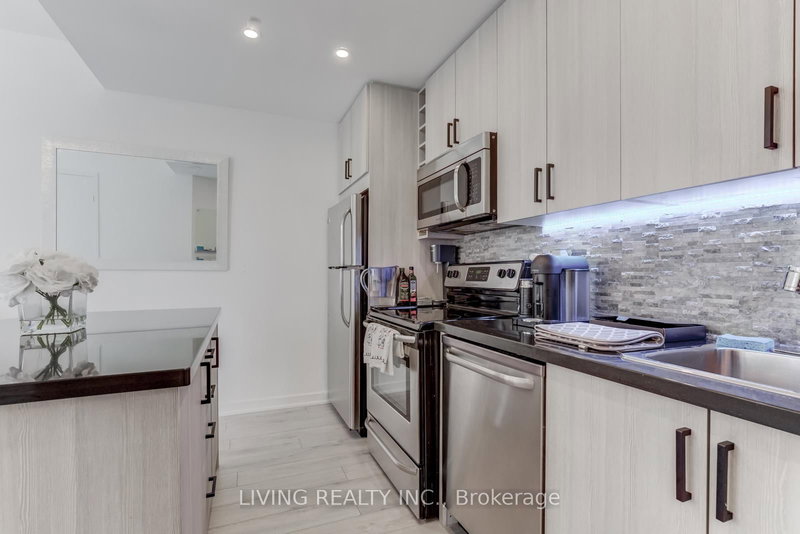 1814 - 85 Bloor St E, Toronto, M4W 3G9 | Image 2