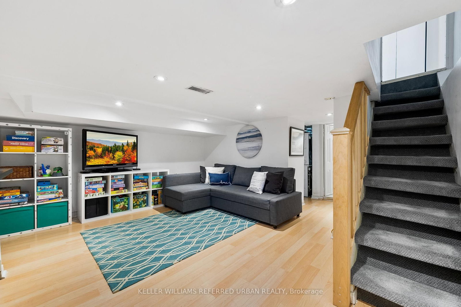 Listing Image 16