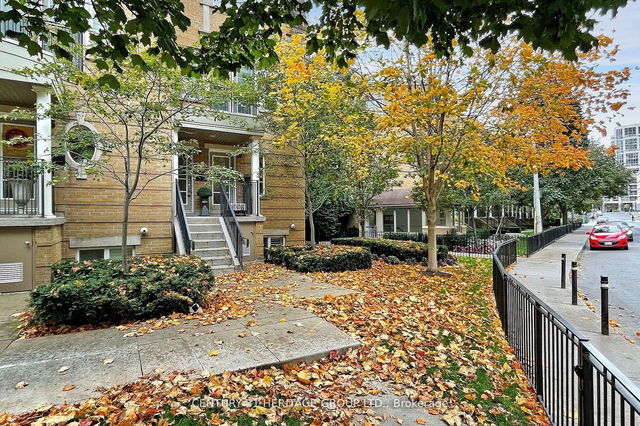 83 Pleasant Boulevard