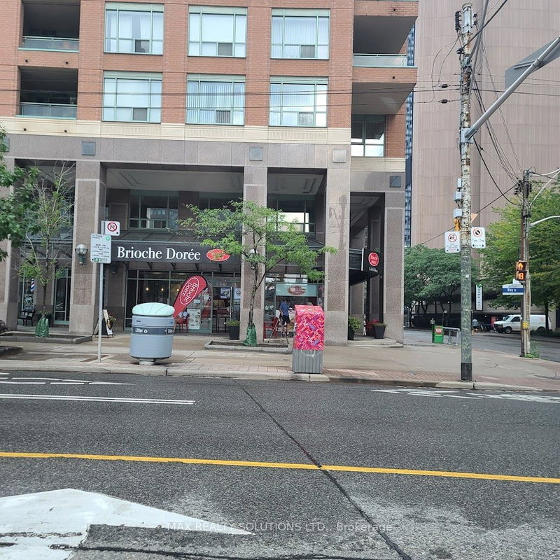 9 - 879 Bay St, Toronto, M5S 3K6 | Image 3