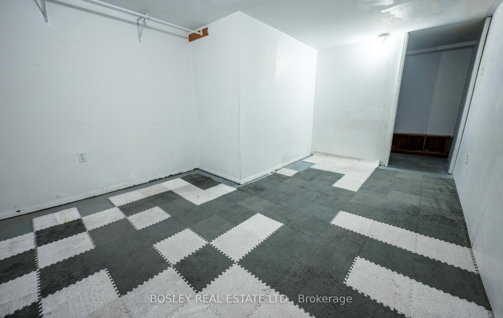 Listing Image 33