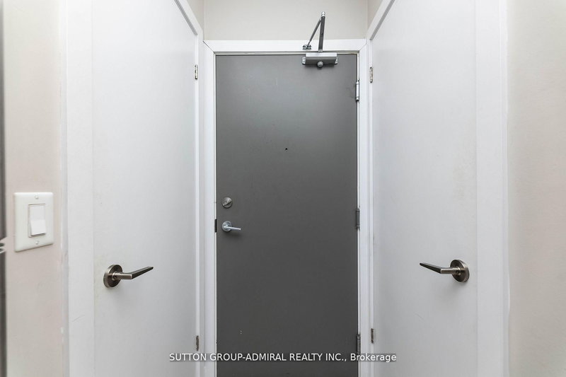 216 - 169 Fort York Blvd, Toronto, M5V 0C8 | Image 3