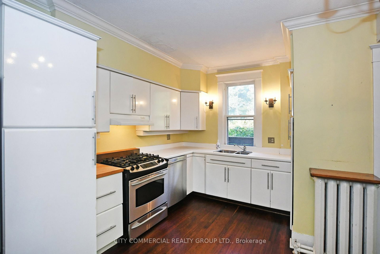Listing Image 7