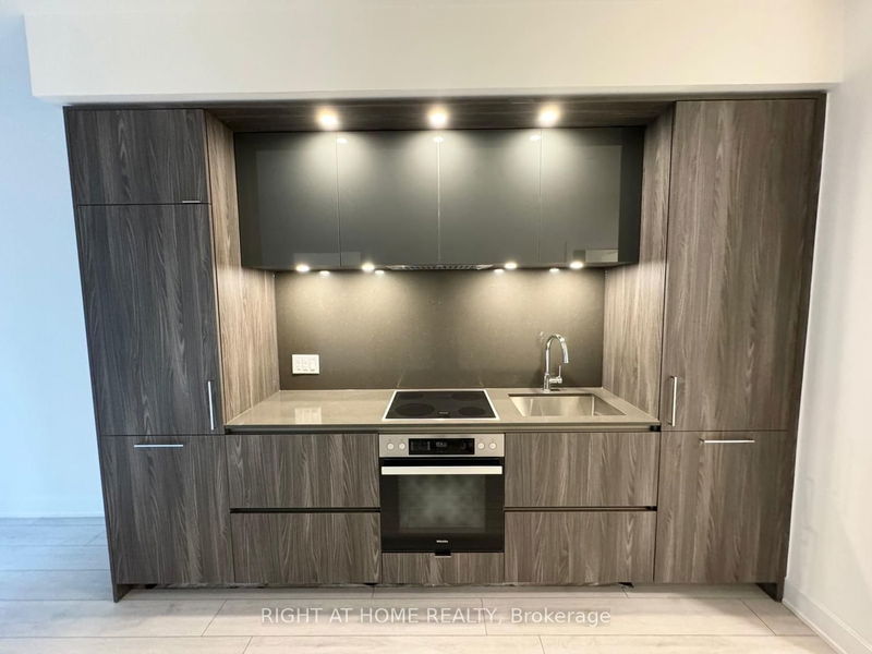 home for lease on 316-15 Mercer Street