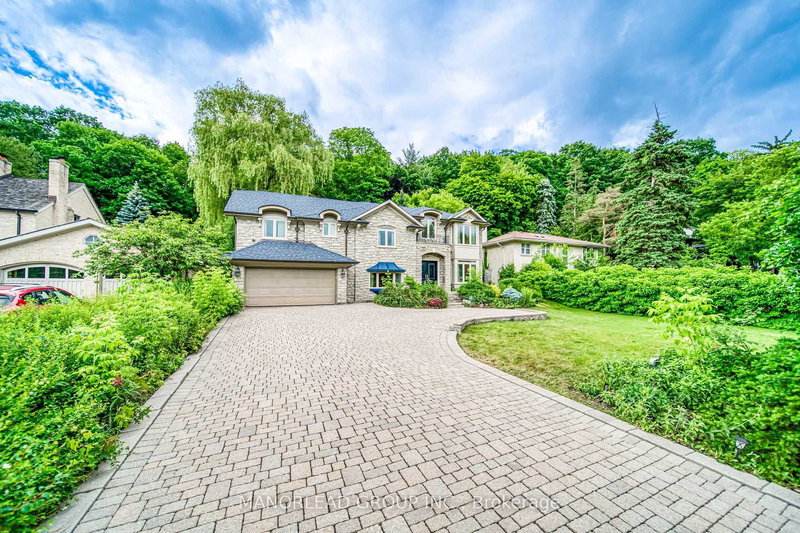 32 Brookfield Rd, Toronto, M2P 1A9 | Image 2