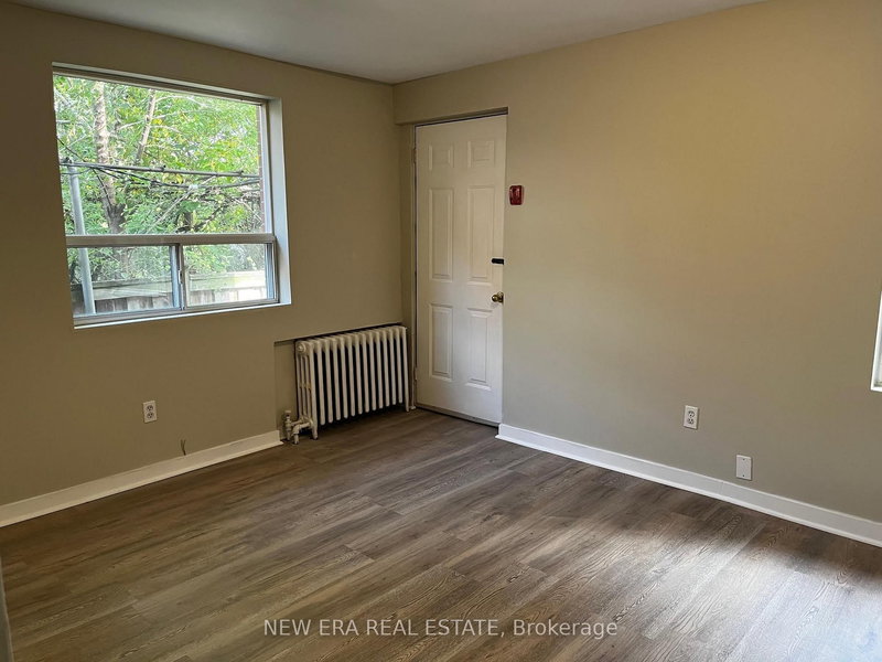 102 - 557 Markham St, Toronto, M6G 2L6 | Image 2