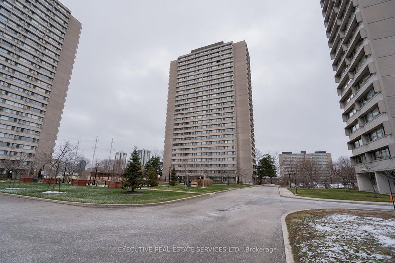 2506 - 725 Donmills Rd, Toronto, M3C 1S8 | Image 2