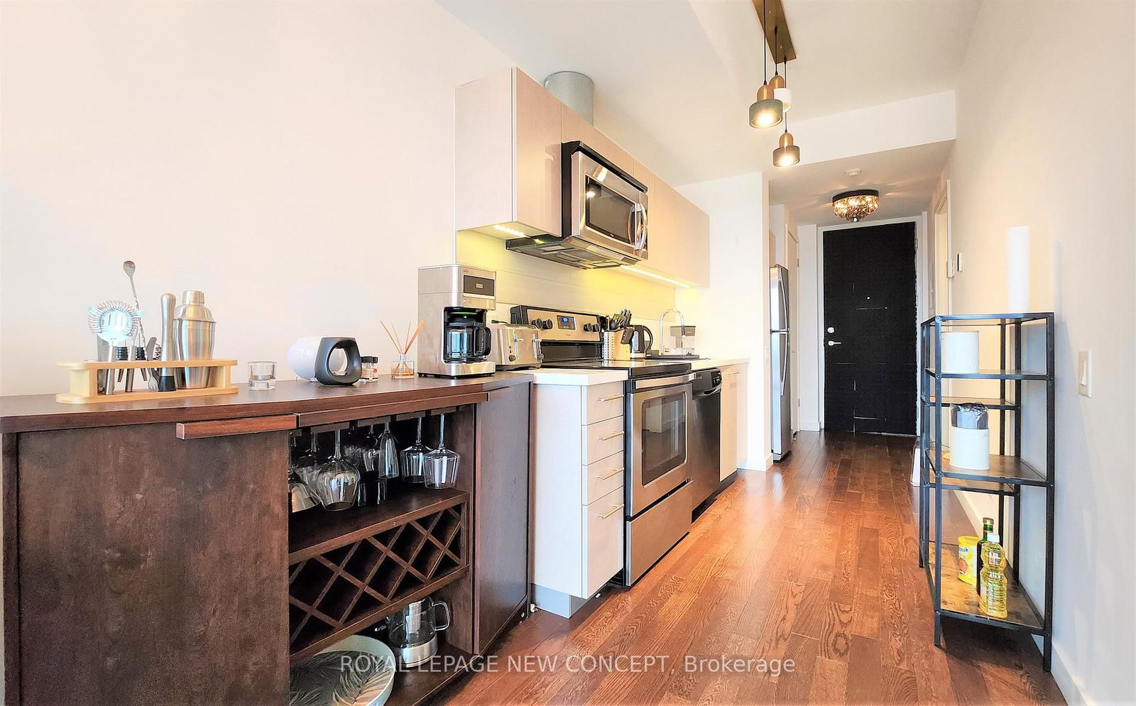 Listing Image 5