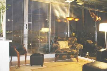 913 - 388 Richmond St W, Toronto, M5V1X6 | Image 3