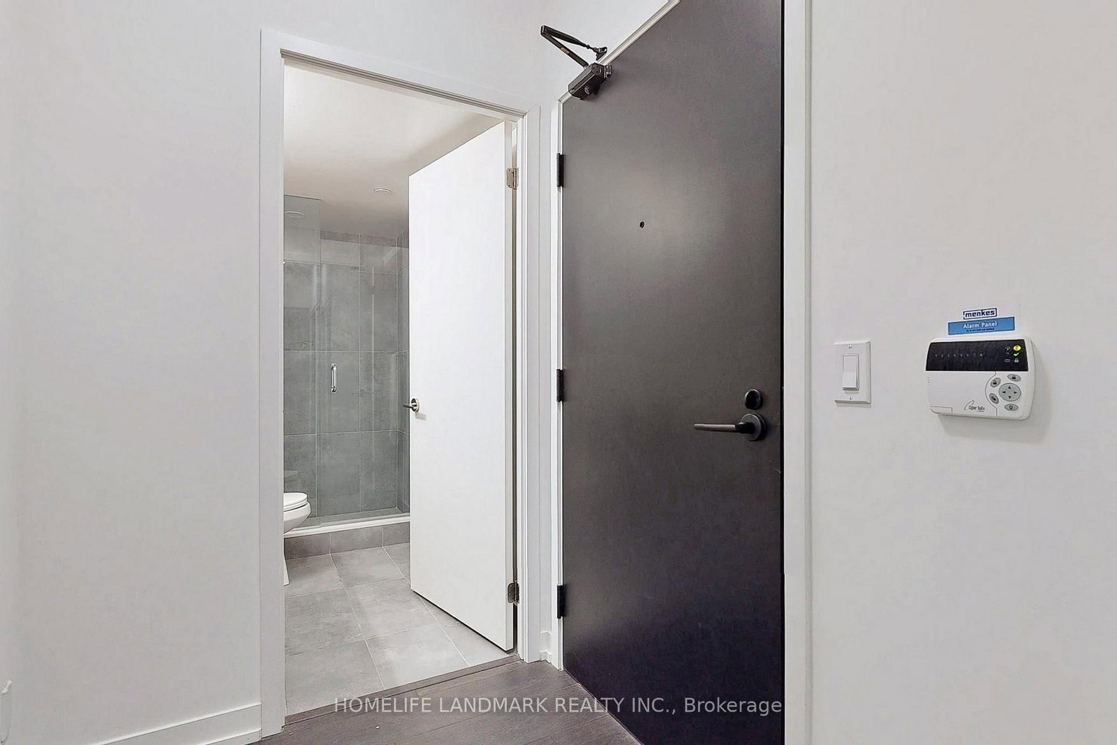 Listing Image 17