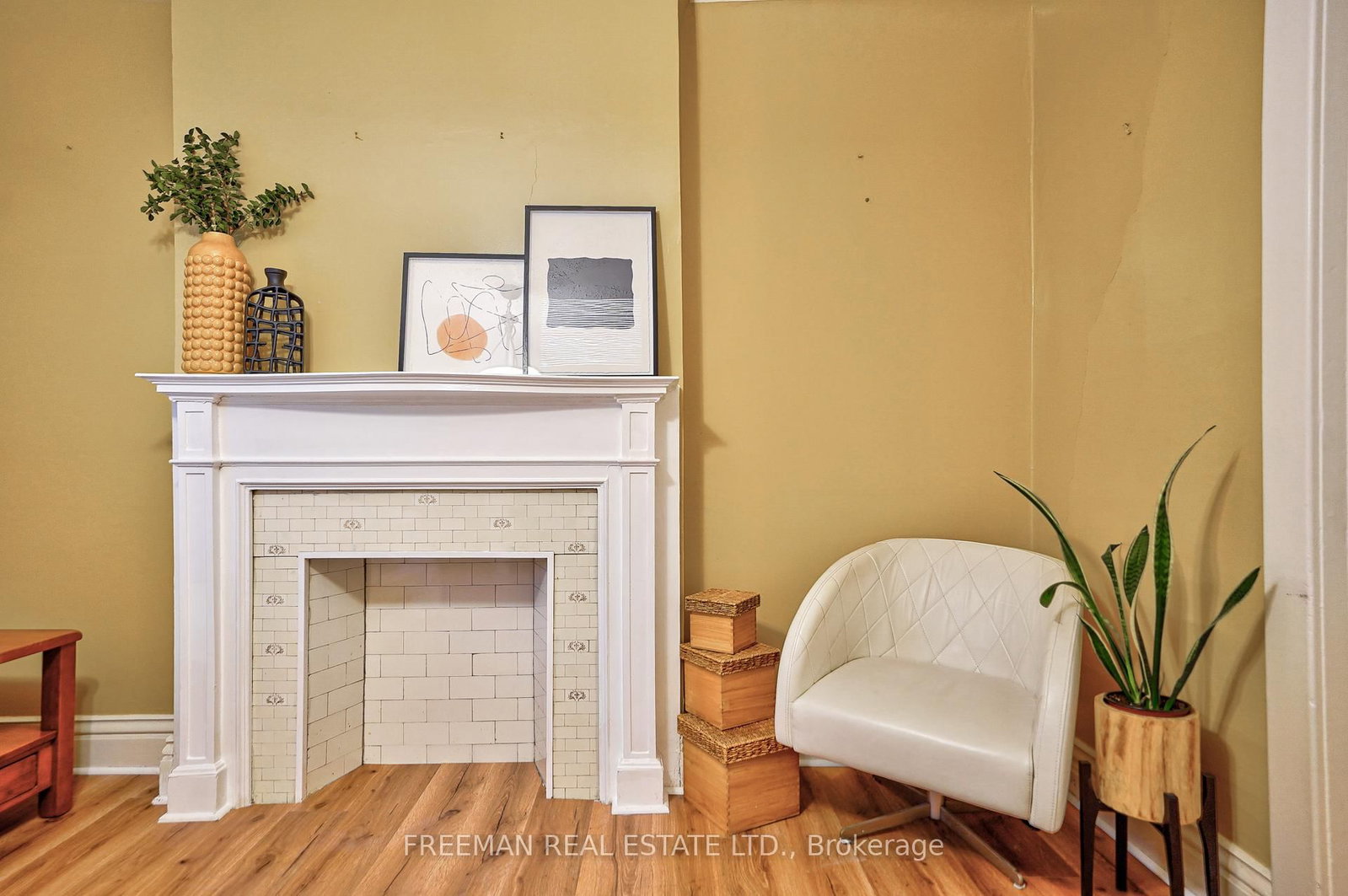 Listing Image 6