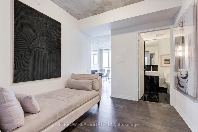 4005 - 88 Blue Jays Way