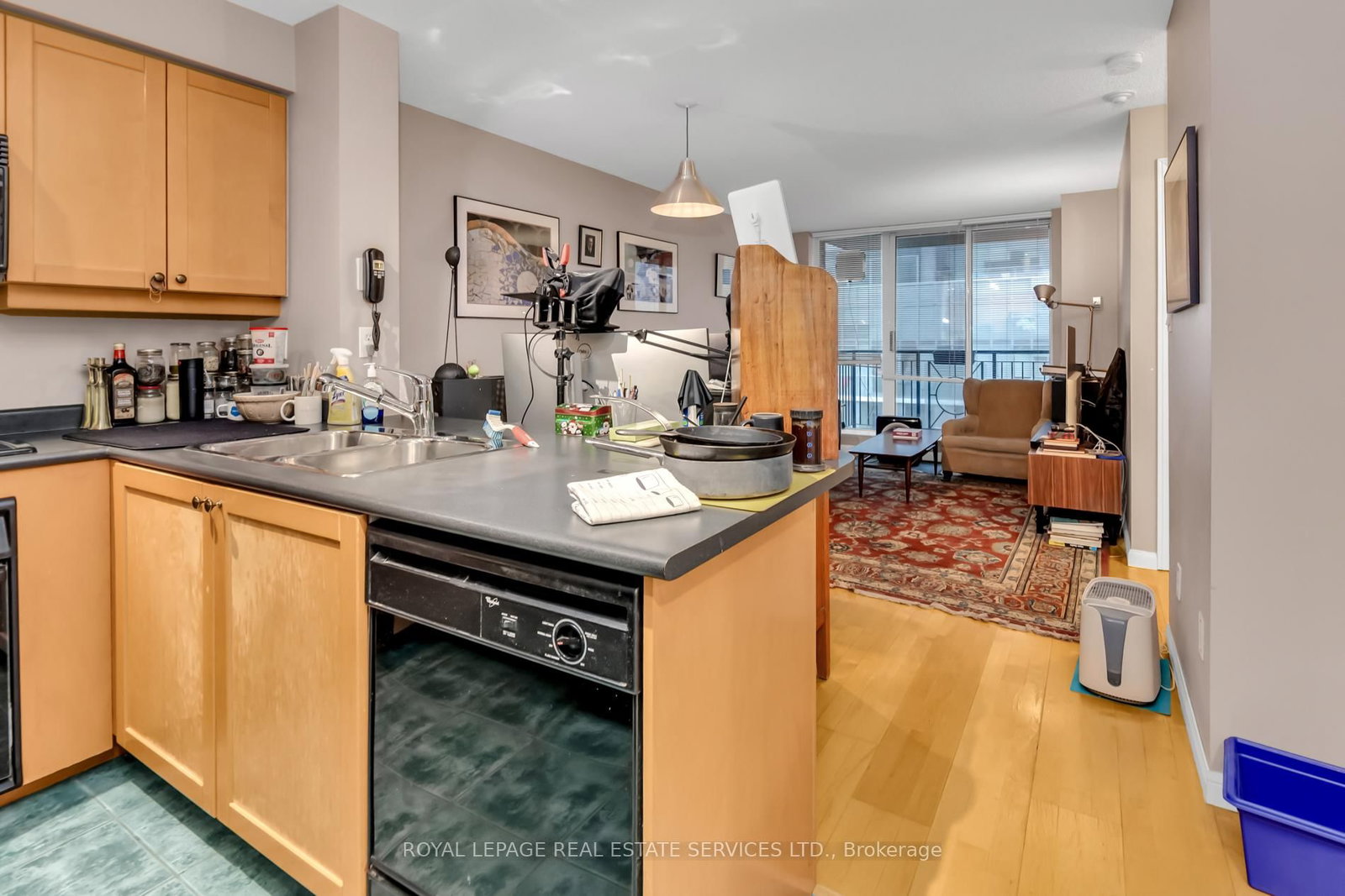 Listing Image 6