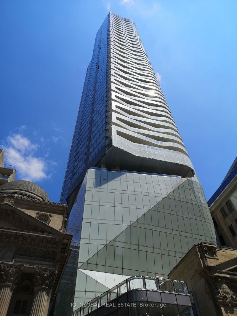 home for lease on 2407-197 Yonge Street
