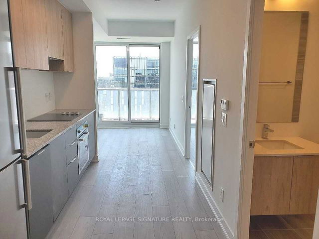 1209 - 120 Parliament Street W
