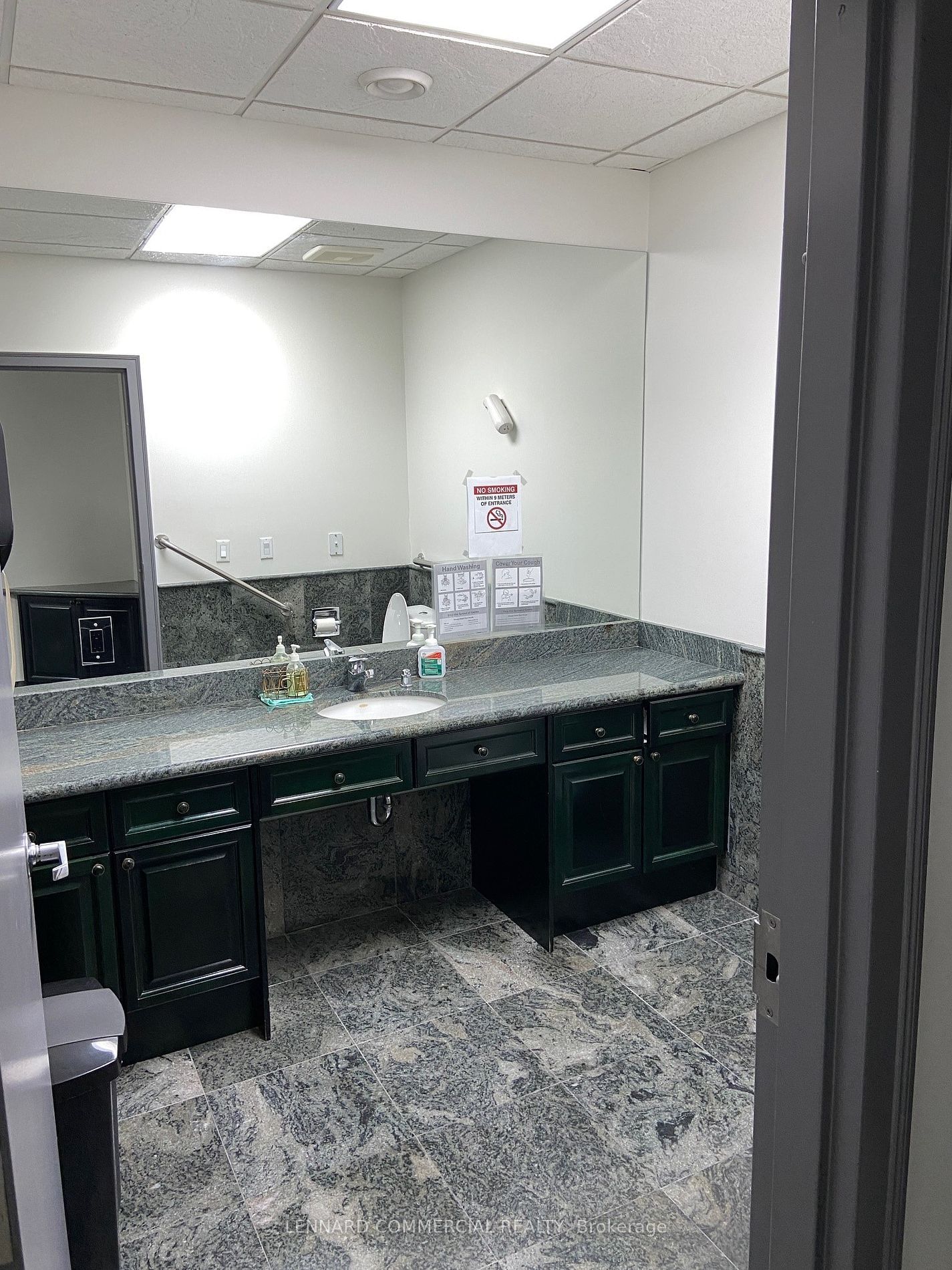 73 Mutual Street - Photo 3