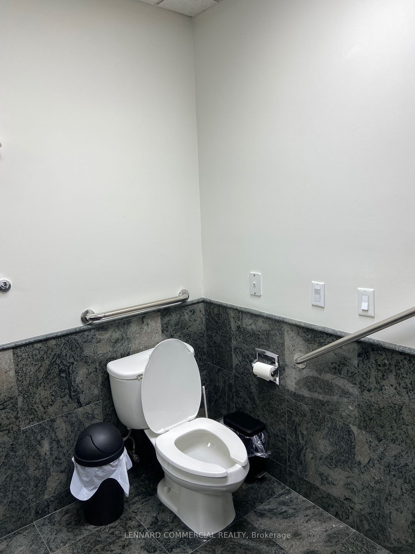 73 Mutual Street - Photo 9