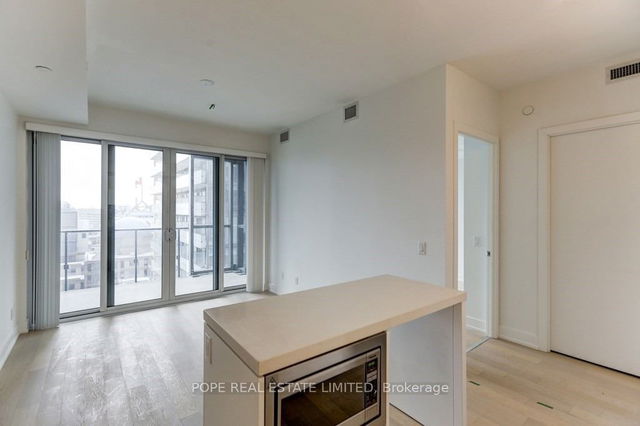 2112 - 7 Grenville Street