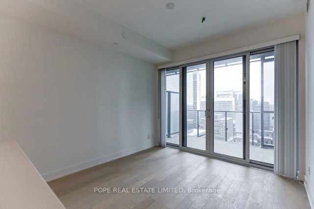 2112 - 7 Grenville Street