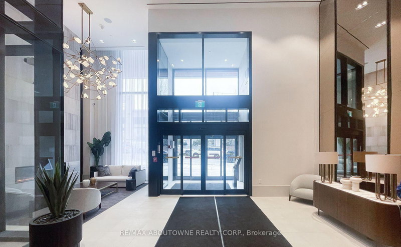 806 - 2020 Bathurst St, Toronto, M5P 0A6 | Image 2