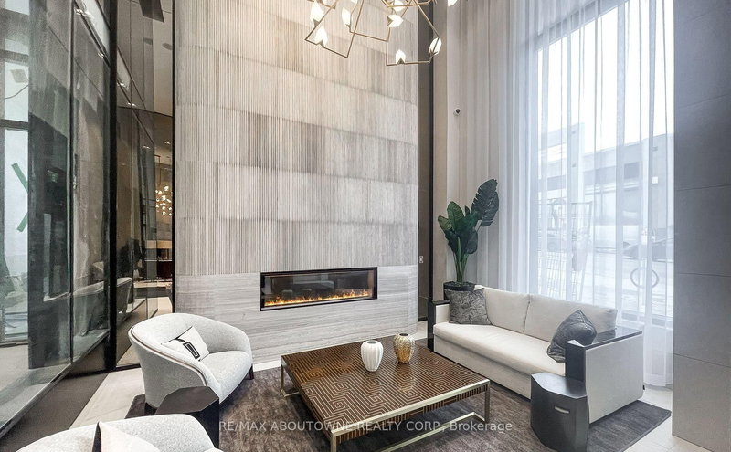 806 - 2020 Bathurst St, Toronto, M5P 0A6 | Image 3