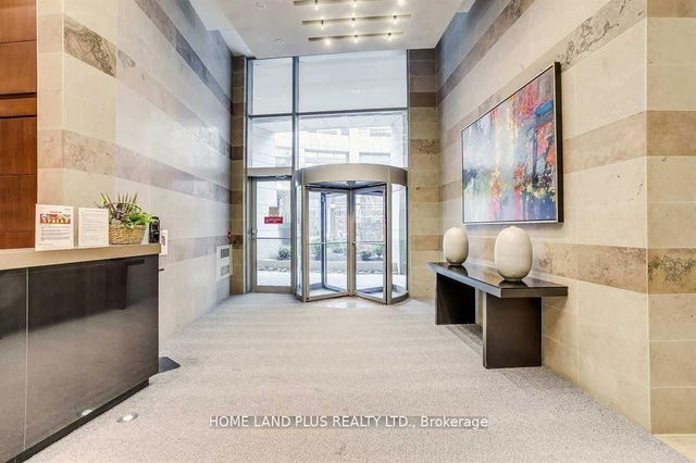 2112 - 2181 Yonge Street